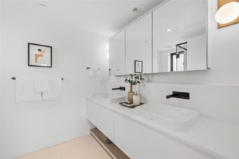 584 W. 28th Avenue